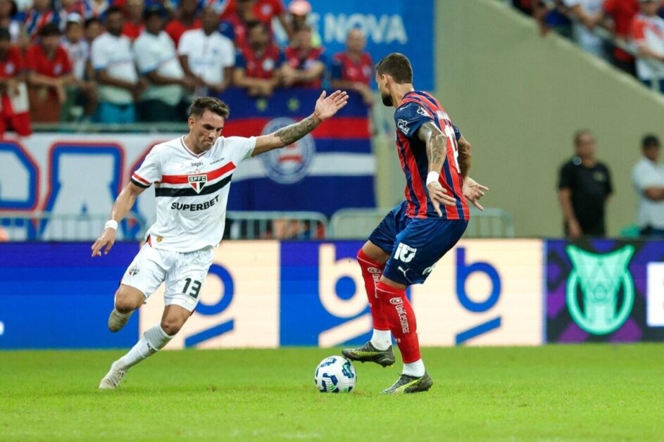 Com Lei do Ex duas vezes, Bahia bate o São Paulo e cola no G4