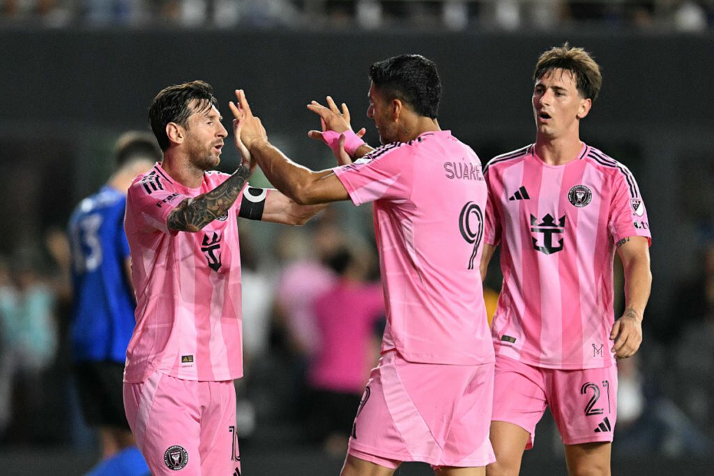 Com assinatura de Messi e dois de Suárez, Inter Miami volta a vencer na MLS