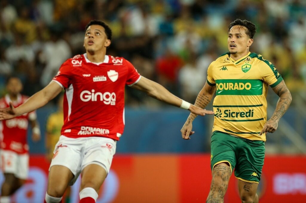 Cuiabá se impõe contra o Vila Nova e volta a vencer na Série B