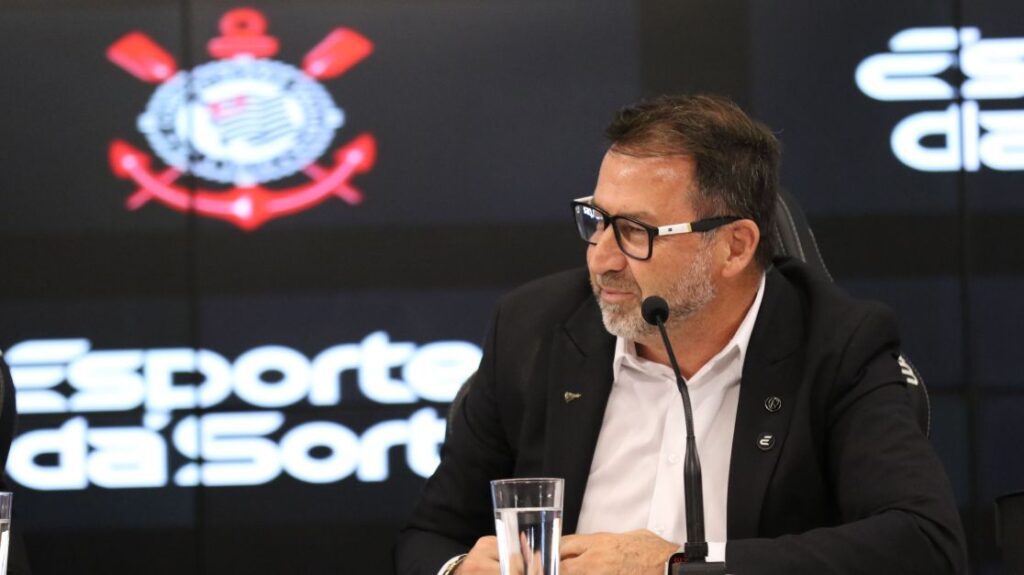 De onde vem as dívidas dos três clubes mais inadimplentes do Brasil