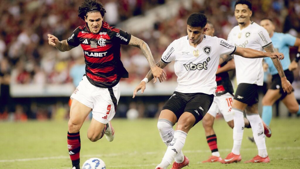 Filipe Luís vê empate justo do Flamengo e cita atletas “no limite físico“