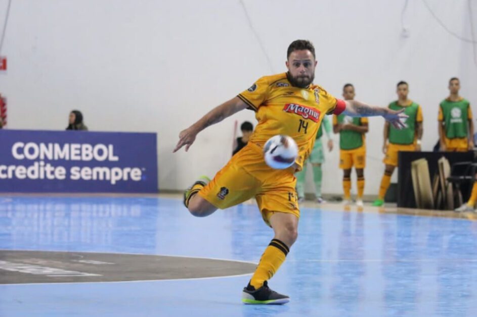 Magnus vence e é semifinalista na Libertadores
