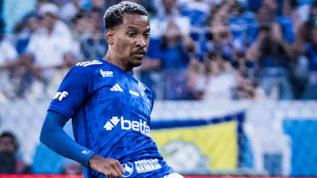 Matheus Pereira desencanta em 2025 e alcança marca inédita pelo Cruzeiro