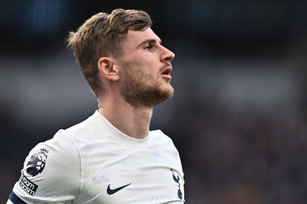 Tottenham confirma quatro saídas