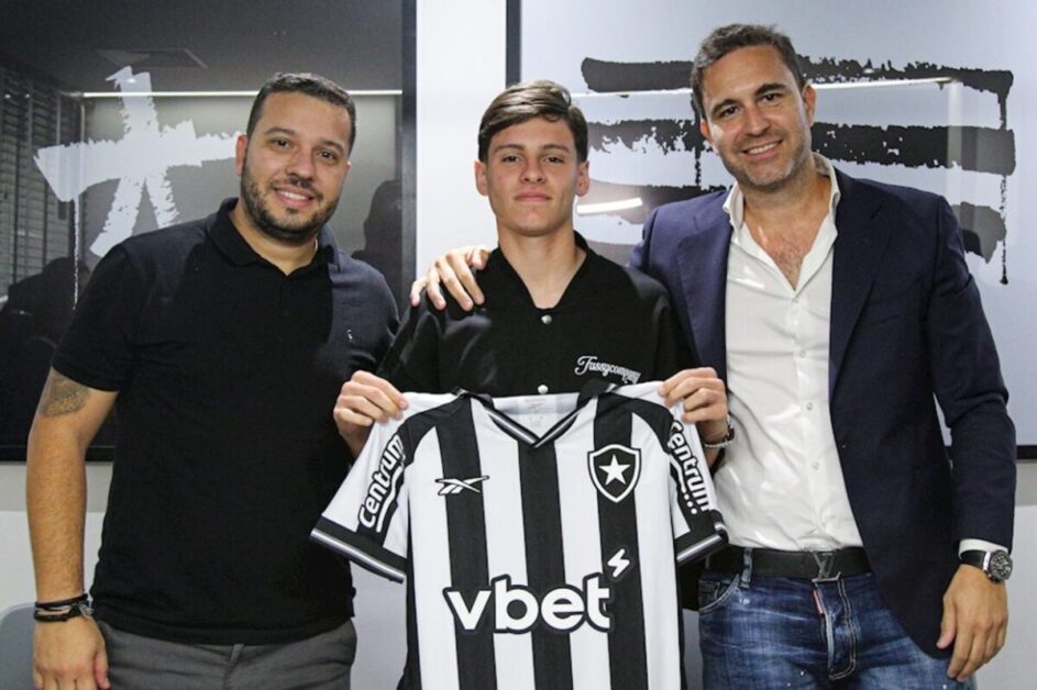 'Novo Almada': Botafogo anuncia contratação de Álvaro Montoro