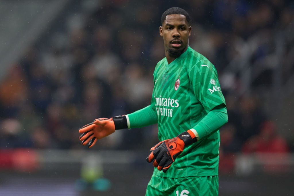 Chelsea negocia a contratação de Maignan, do Milan