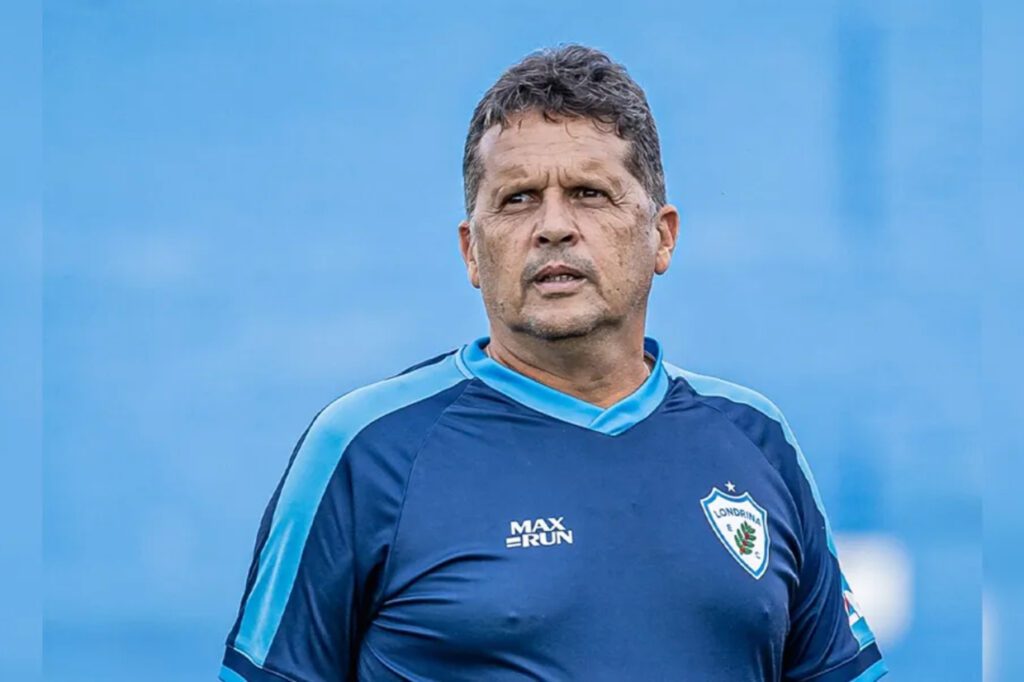 Claudinei Oliveira acerta ida para a Série B e deixa o comando do Londrina