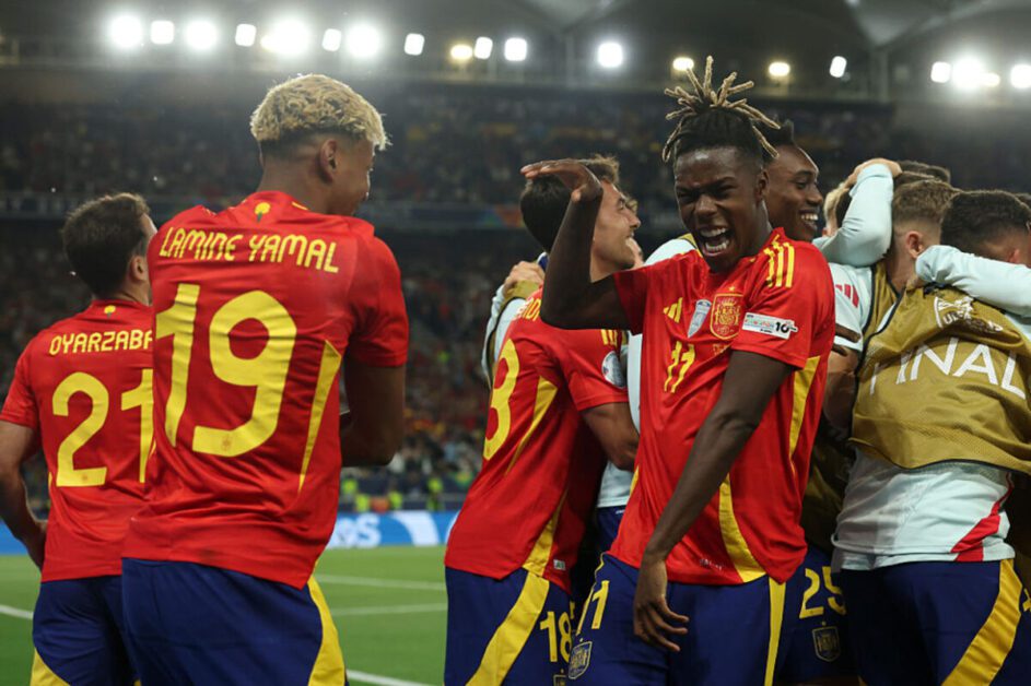 Em duelo de nove gols, Espanha ensaia goleada, sofre susto da França, mas avança para a final