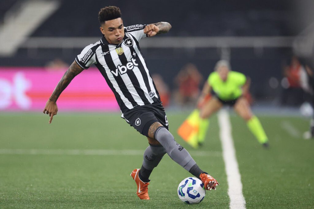 Igor Jesus confirma transferência ao Nottingham Forest: 'Vou dar certo lá'
