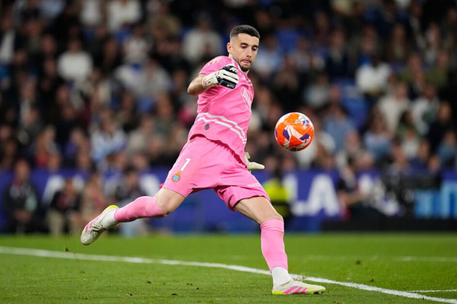 Joan García está perto de ser o novo goleiro do Barcelona