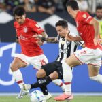 Botafogo vence Estudiantes em jogo emocionante e segue vivo na Libertadores