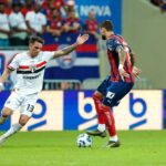 Com Lei do Ex duas vezes, Bahia bate o São Paulo e cola no G4