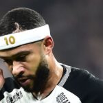 E a cavadinha? Domingol com Benja debate cobrança de Memphis Depay
