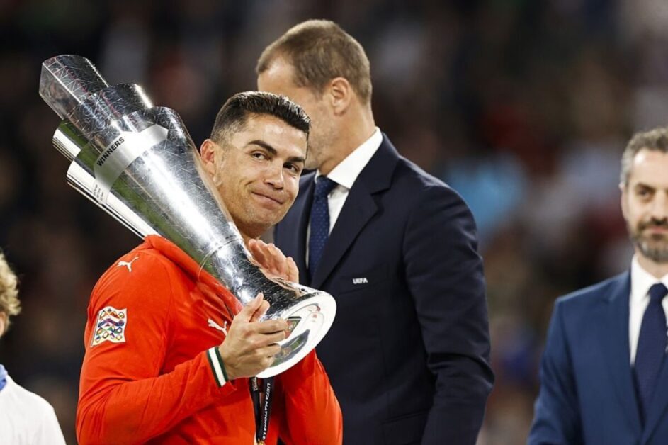 'Não vai mudar nada': Cristiano Ronaldo confirma que segue no Al-Nassr