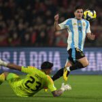 Argentina vence em Santiago e acaba com as chances do Chile de sonhar com a Copa