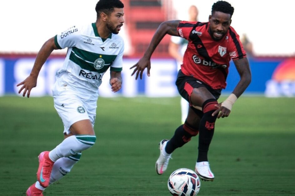 Atlético Goianiense e Coritiba empatam sem gols no Antônio Accioly