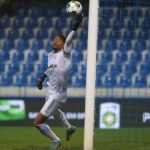 Atlético Goianiense repatria goleiro experiente no futebol saudita