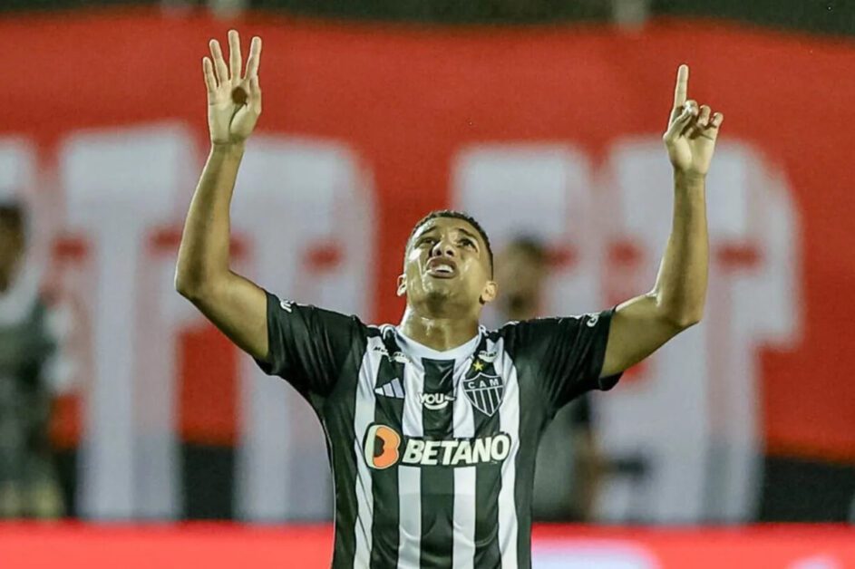 Atlético empresta Palacios para clube árabe