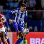 Avaí marca no finalzinho e vence o CRB, mas não entra no G4 da Série B