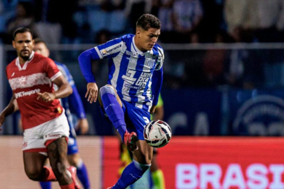 Avaí marca no finalzinho e vence o CRB, mas não entra no G4 da Série B