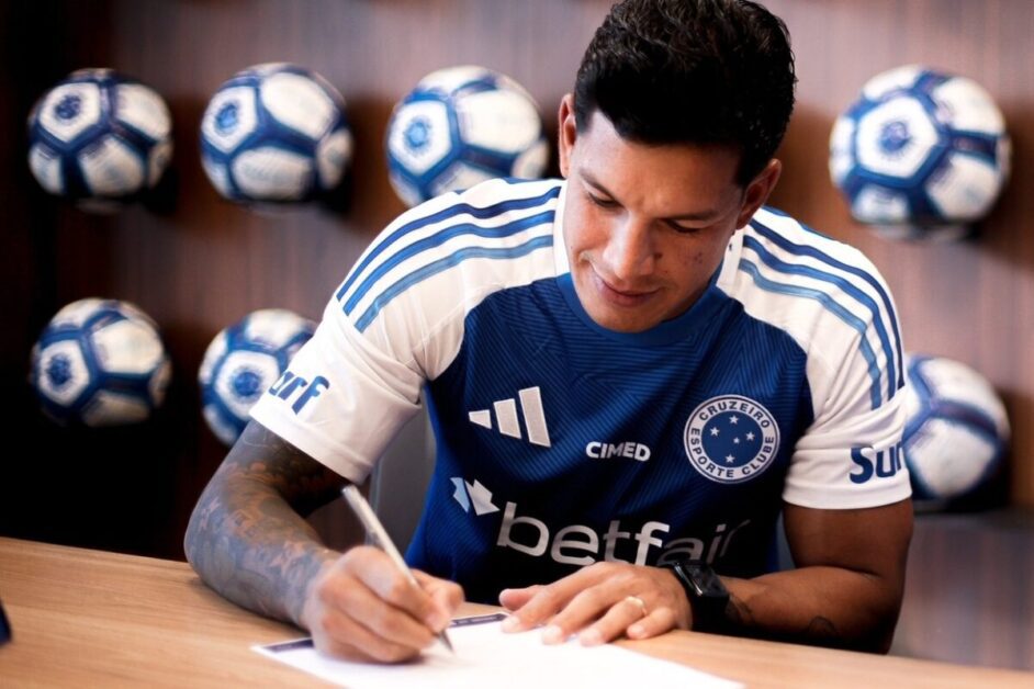 Cruzeiro renova com Lucas Romero até 2027