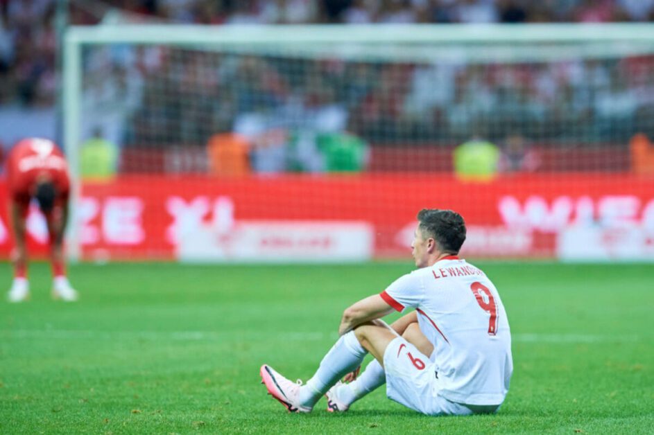 Em briga com treinador, Lewandowski se aposenta da seleção da Polônia