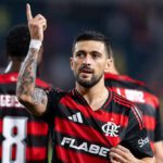 Flamengo faz sua parte e abre o Mundial com vitória sobre o Espérance
