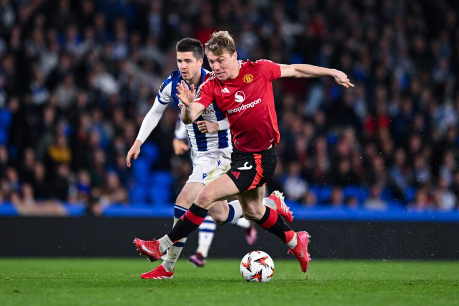 Hojlund tenta afastar rumores de saída do United