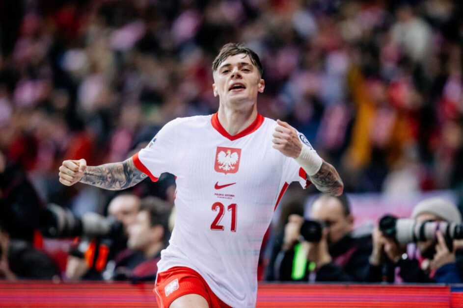 Internazionale confirma a compra de polonês emprestado pela Roma