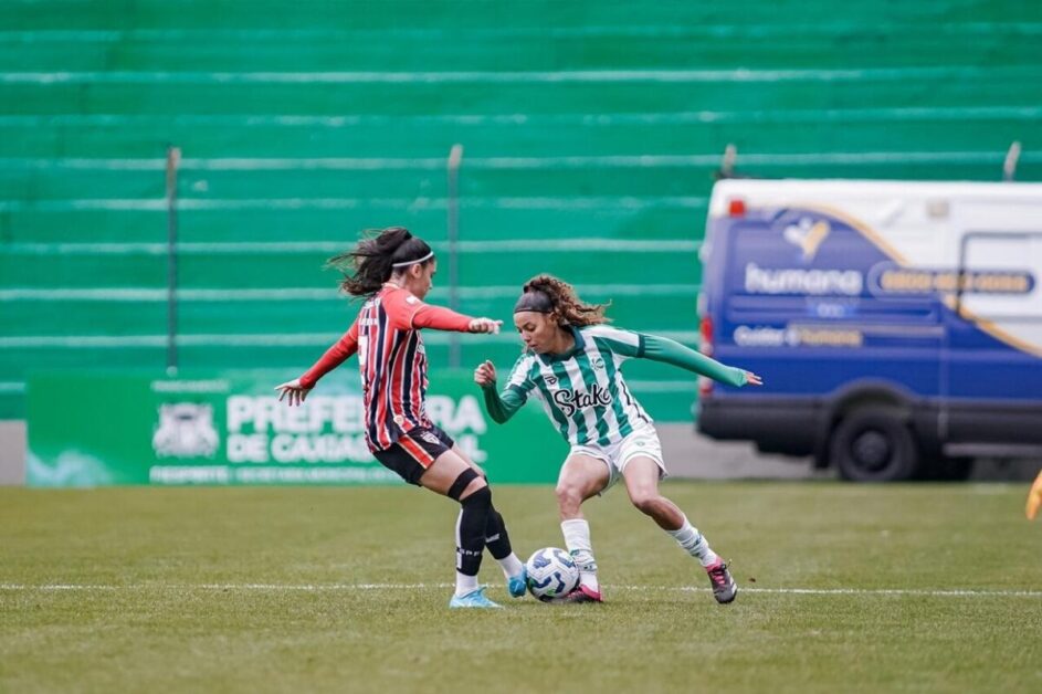 São Paulo sobe para a vice-liderança e complica Juventude