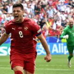 Sérvio ex-Milan pode fechar quarteto ofensivo do Botafogo no mercado