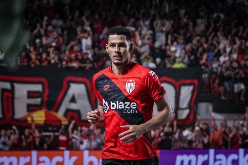 Alvo do Botafogo, Alix Vinícius vai jogar no Bragantino