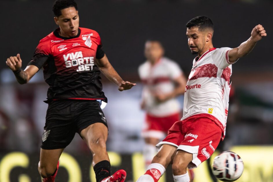 Athletico bate o CRB e volta a vencer na Série B após sete rodadas