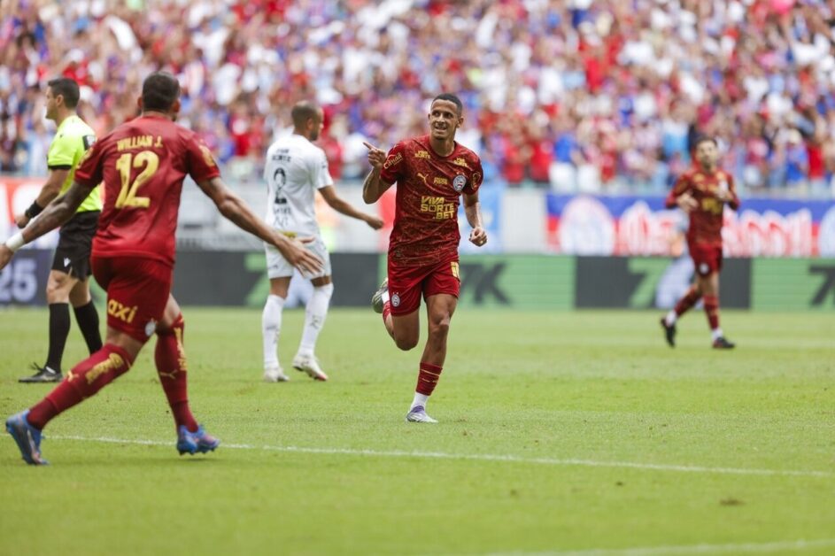 Bahia é dominante, vence o Santos e se mantém firme entre os líderes do Brasileiro