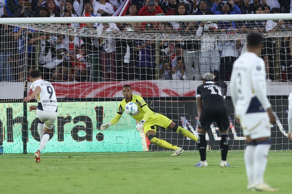 Botafogo sucumbe na altitude de Quito e se despede da Libertadores