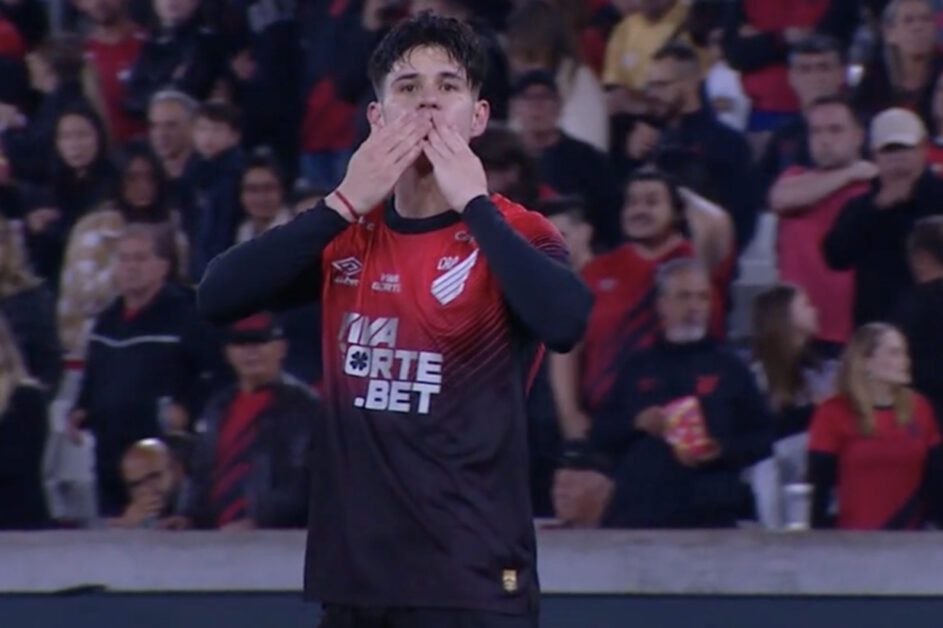 Com dois de Zapelli, Athletico bate Novorizontino e volta a vencer em casa