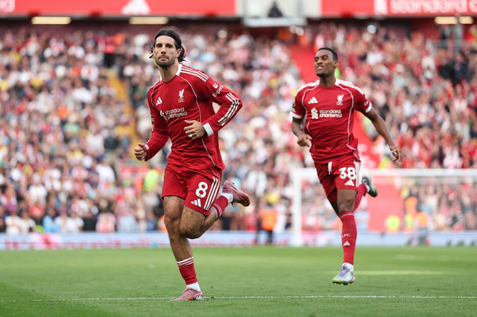 Com golaço de Szoboszlai, Liverpool bate Arsenal e mantém os 100% na Premier League