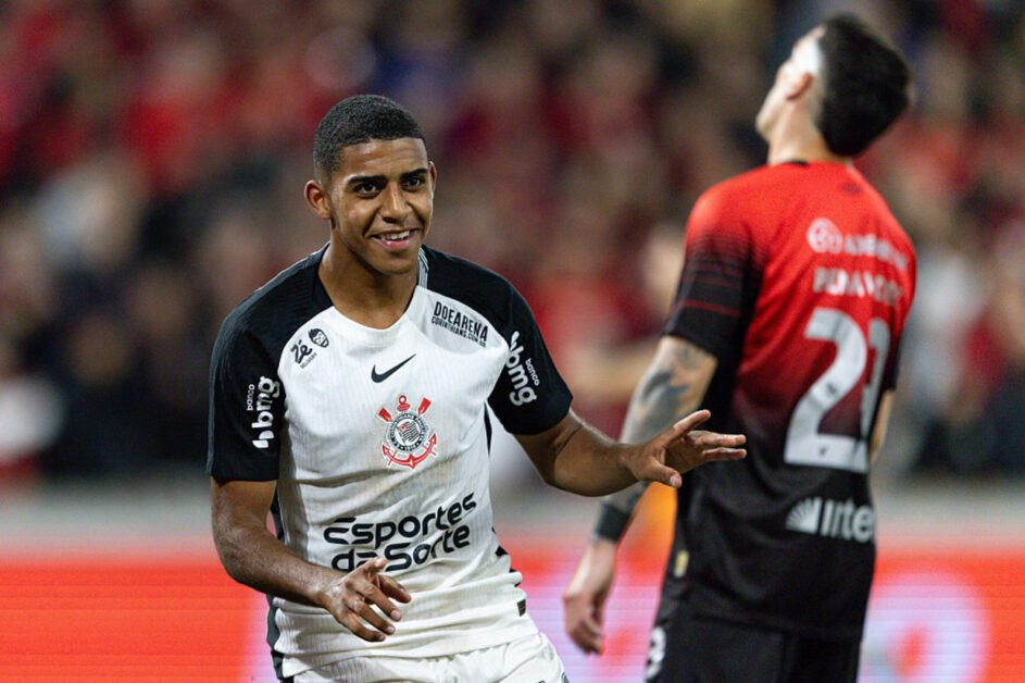 Corinthians bate o Athletico no Paraná e cria boa vantagem nas quartas da Copa do Brasil