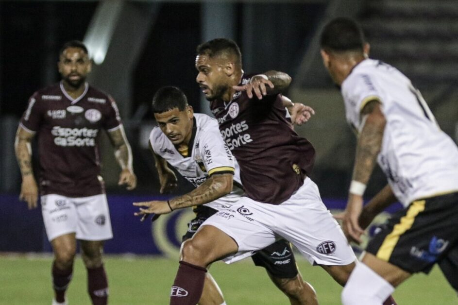 Jefferson Paulino freia a Ferroviária e garante empate sem gols para o Volta Redonda