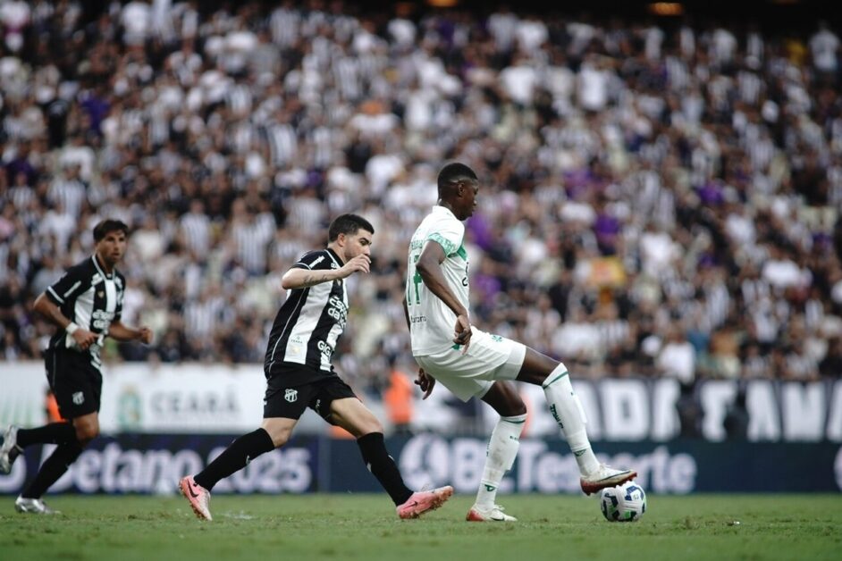 Juventude marca no fim e supera Ceará no Castelão