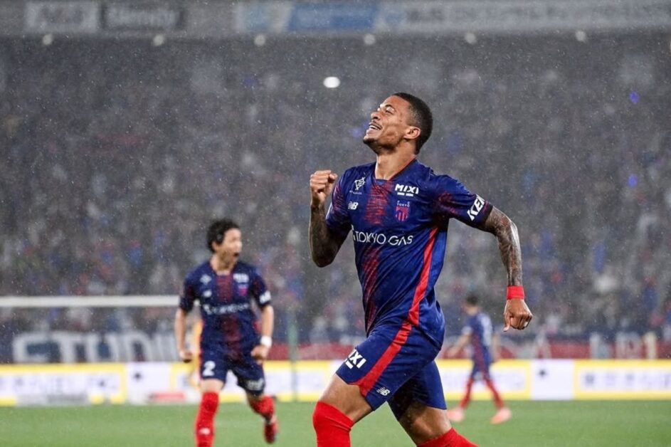 São Paulo mira em ex-Bahia que está no Japão para suprir perda de André Silva