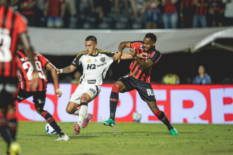 Vitória supera o Atlético em casa e deixa o Z4 do Brasileirão