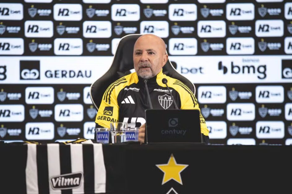 Apresentado, Sampaoli explica escolha pelo Atlético e quer 'mudar realidade' do clube