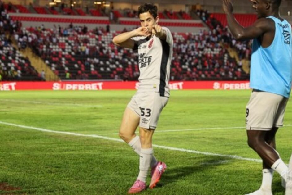 Athletico vive melhor fase na Série B e volta a sonhar com o acesso