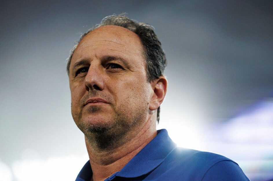 Ceni não poupa críticas após eliminação: 'Não jogamos absolutamente nada'