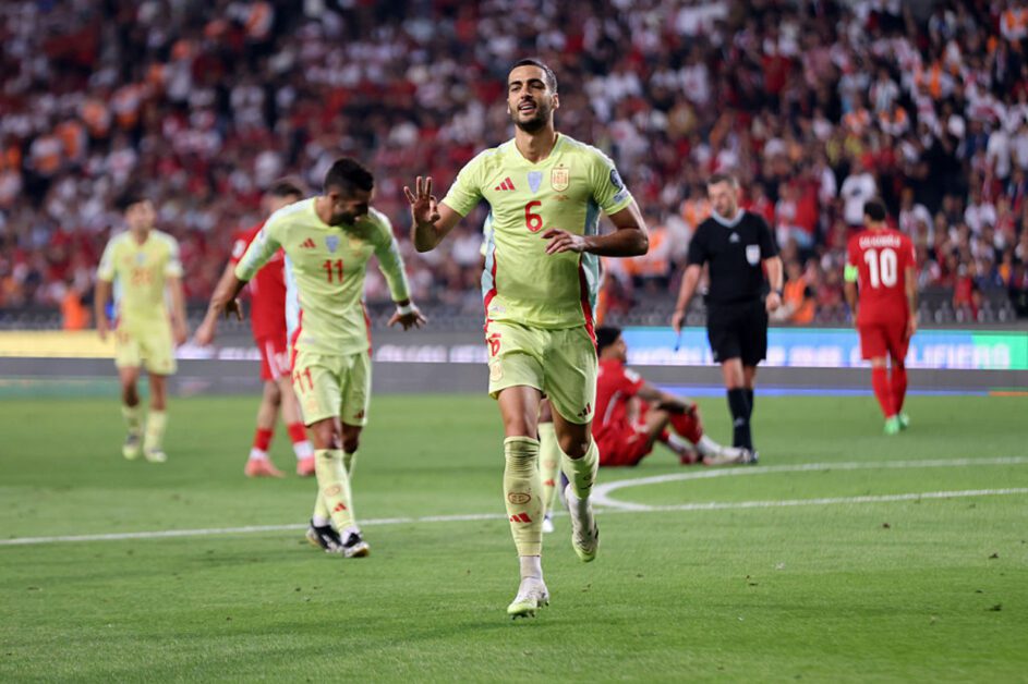 Espanha esbanja qualidade coletiva e passeia na Turquia com atuação de gala