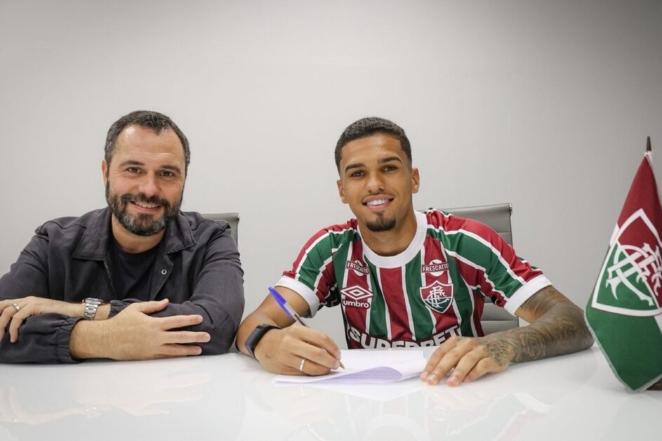 Fluminense anuncia renovação da joia Riquelme Felipe