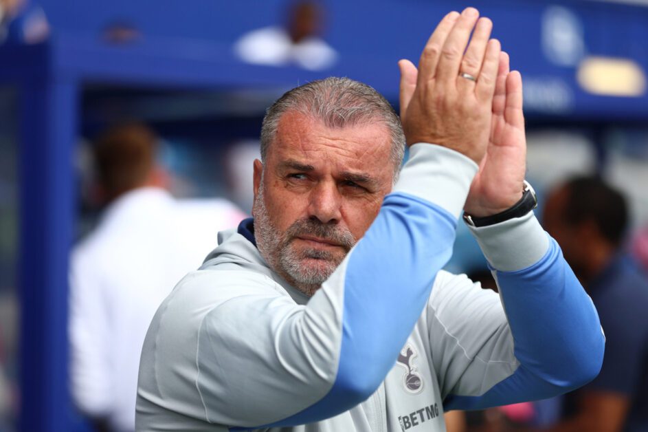 Forest confirma ex-Tottenham como novo técnico