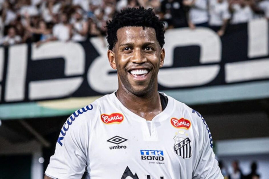 Gil rescinde com o Santos