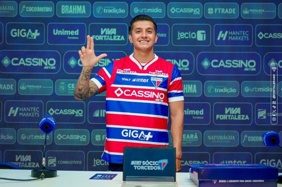 Inspirado em Ronaldinho Gaúcho, novo camisa 10 quer tirar Fortaleza do Z4